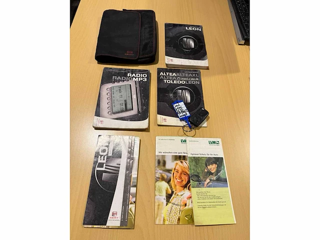 Seat leon 1.6 reference , kh-747-s - afbeelding 11 van  19