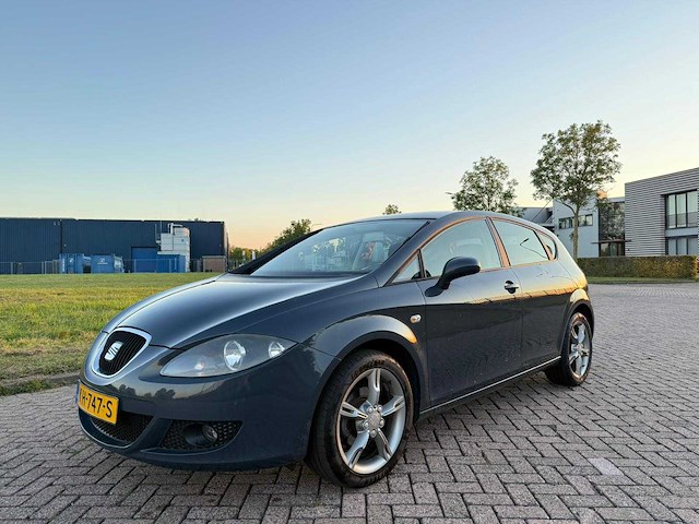 Seat leon 1.6 reference , kh-747-s - afbeelding 1 van  19