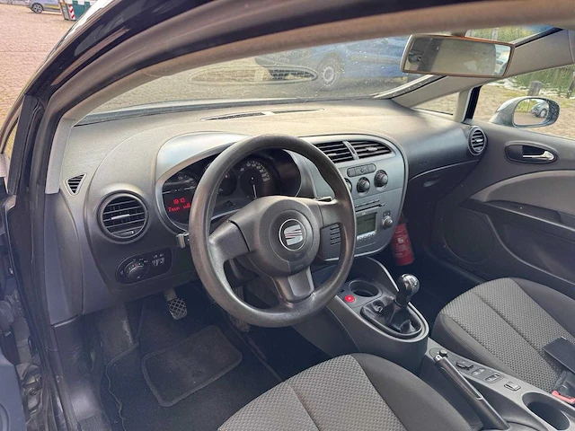 Seat leon 1.6 sportstyle 35-xx-gd - afbeelding 2 van  16