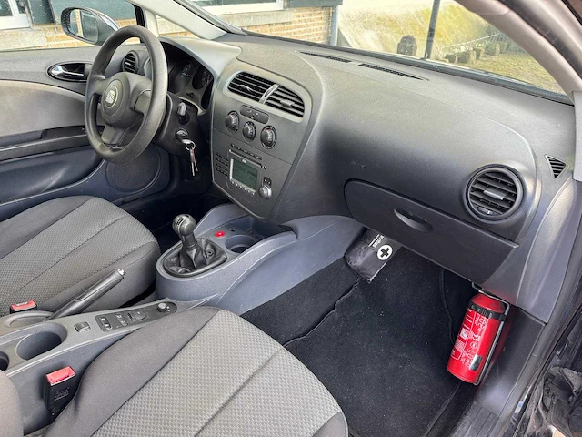 Seat leon 1.6 sportstyle 35-xx-gd - afbeelding 13 van  16