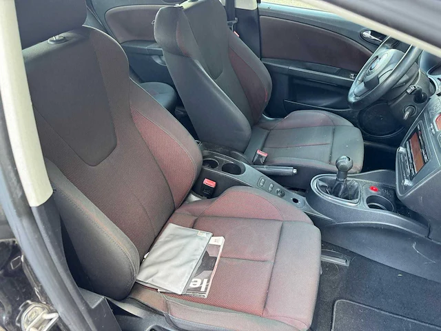 Seat leon 1.6 stylance car 2005 | 23-rz-lv i - afbeelding 3 van  25