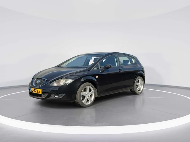 Seat leon 1.6 stylance car 2005 | 23-rz-lv i - afbeelding 1 van  25