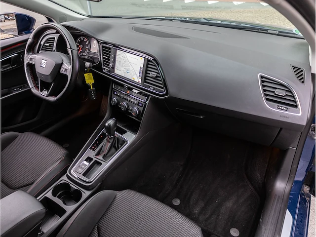 Seat leon fr 2.0 tsi 190pk automaat 2018 beats audio achteruitrijcamera stoelverwarming carplay/android dab 17"inch - afbeelding 5 van  32