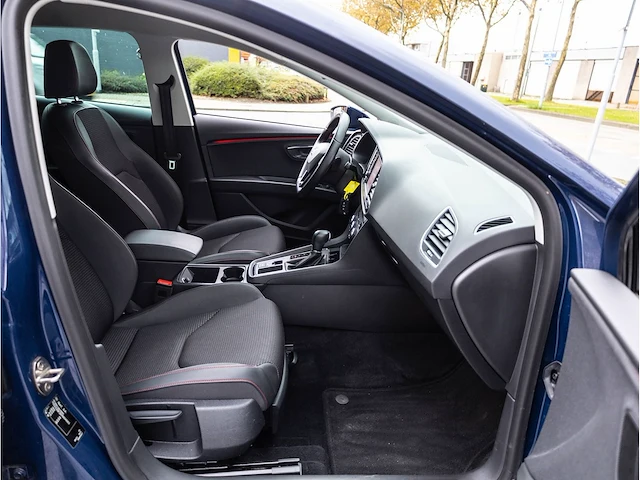 Seat leon fr 2.0 tsi 190pk automaat 2018 beats audio achteruitrijcamera stoelverwarming carplay/android dab 17"inch - afbeelding 24 van  32