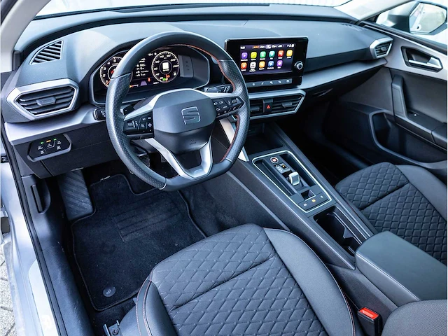 Seat leon sportstourer fr 1.5 etsi automaat 2021 virtual cockpit led dab carplay/android getint glas 17"inch - afbeelding 2 van  25