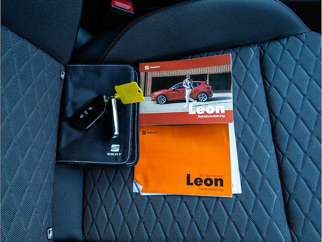 Seat leon sportstourer fr 1.5 etsi automaat 2021 virtual cockpit led dab carplay/android getint glas 17"inch - afbeelding 15 van  25
