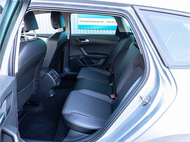 Seat leon sportstourer fr 1.5 etsi automaat 2021 virtual cockpit led dab carplay/android getint glas 17"inch - afbeelding 17 van  25