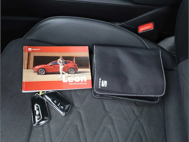 Seat leon sportstourer fr ehybrid 1.4 tsi phev 204pk automaat 2021 - afbeelding 32 van  42