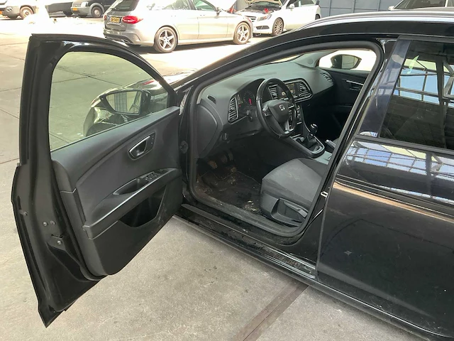 Seat leon st personenauto (jx-658-d) - afbeelding 23 van  26