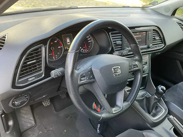 Seat leon st tdi 4-xxl-19 - afbeelding 25 van  47