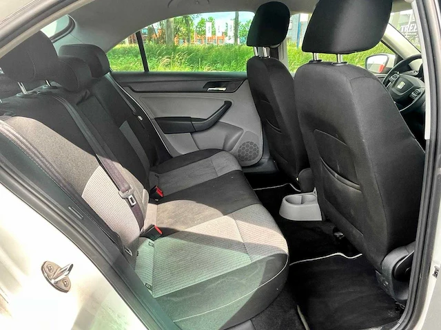 Seat toledo 1.2 tsi, 3-shs-06 - afbeelding 2 van  17