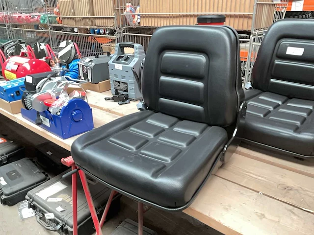 Seat - afbeelding 2 van  4