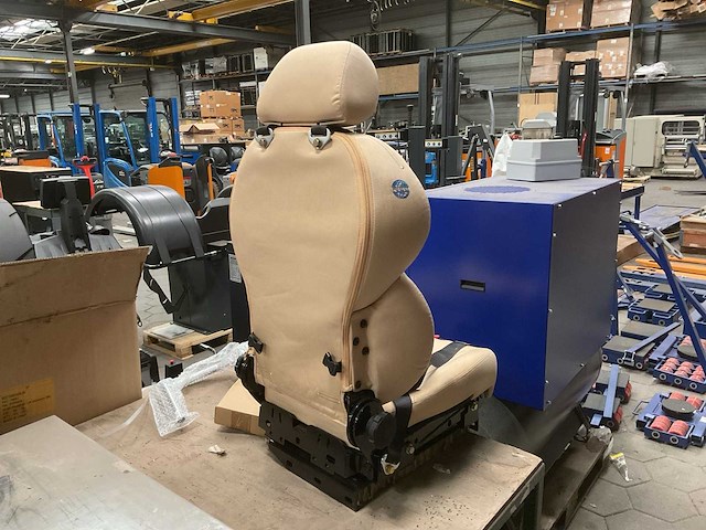 Seat - afbeelding 3 van  8