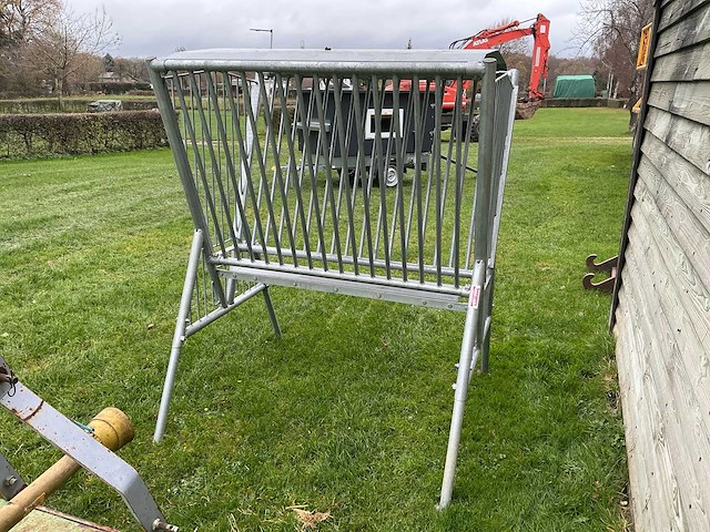 Seegers vrijstaande hooiruif / voerhek - afbeelding 9 van  13