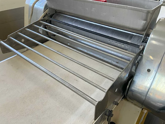 Seewer rondo uitrolmachine - afbeelding 7 van  9