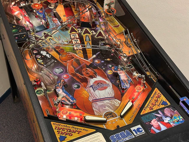 Sega - space jam - flipperkast - afbeelding 2 van  10