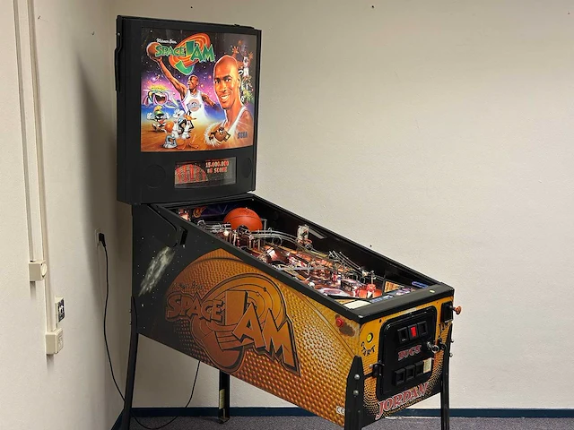 Sega - space jam - flipperkast - afbeelding 1 van  10