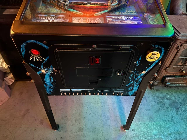 Sega independence day flipperkast - afbeelding 6 van  18
