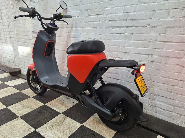 Segway bt110s elektrische 45km bromscooter - afbeelding 6 van  9