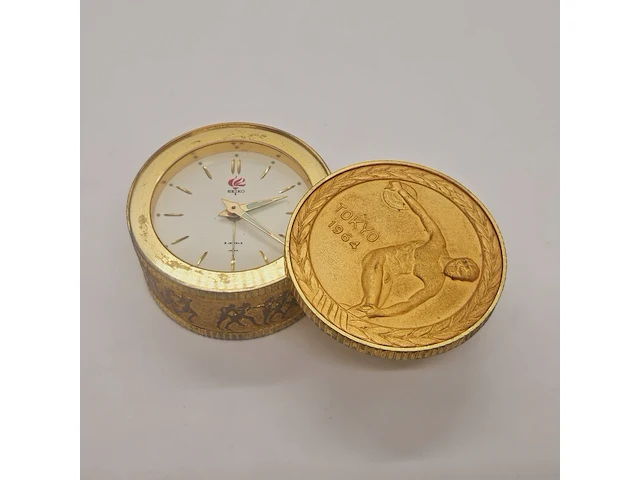 Seiko x tokyo 1964 olympics tafelklok - afbeelding 1 van  7