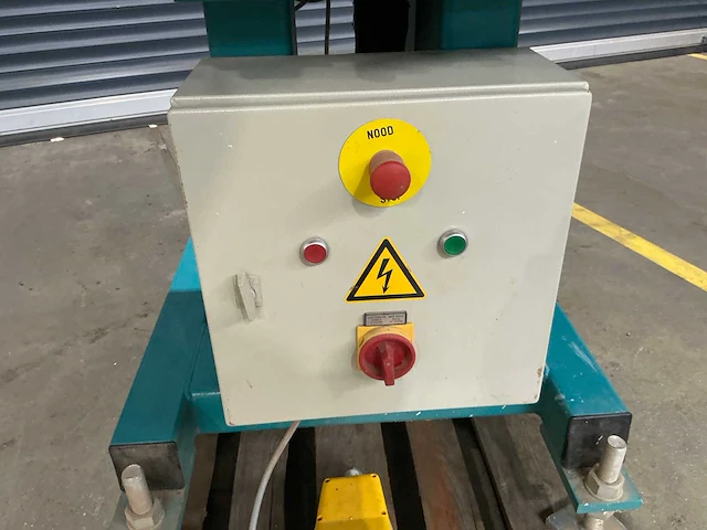 Select - 2004 - 31300 - schanierboormachine - afbeelding 4 van  9