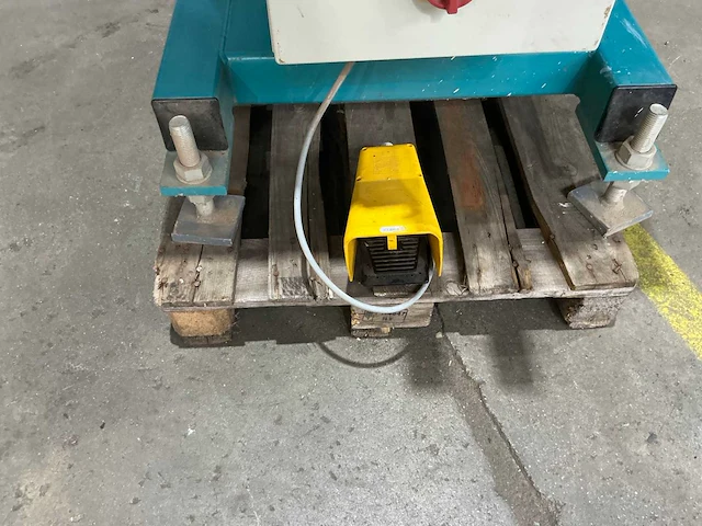 Select - 2004 - 31300 - schanierboormachine - afbeelding 7 van  9