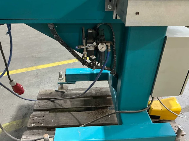 Select - 2004 - 31300 - schanierboormachine - afbeelding 8 van  9