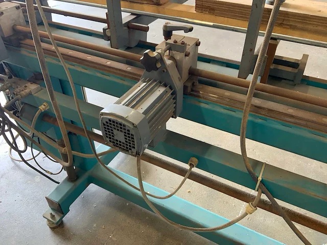 Select 3103 slotenfreesmachine (4-kops) - afbeelding 10 van  26