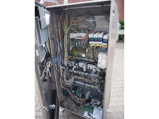 Select - afbeelding 15 van  24