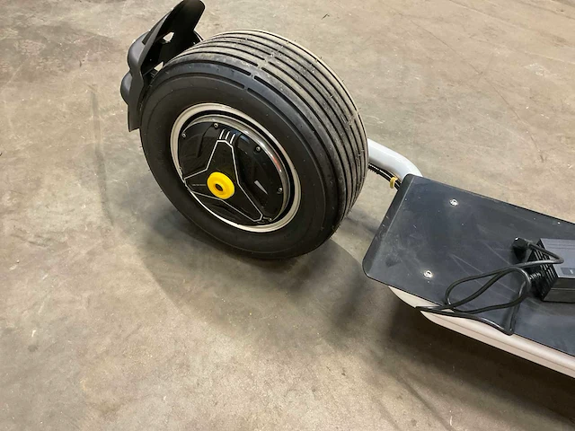 Self balancing electric moon scooter (wit) - afbeelding 6 van  10
