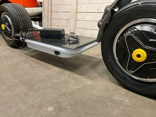 Self balancing electric moon scooter (zwart) - afbeelding 8 van  10