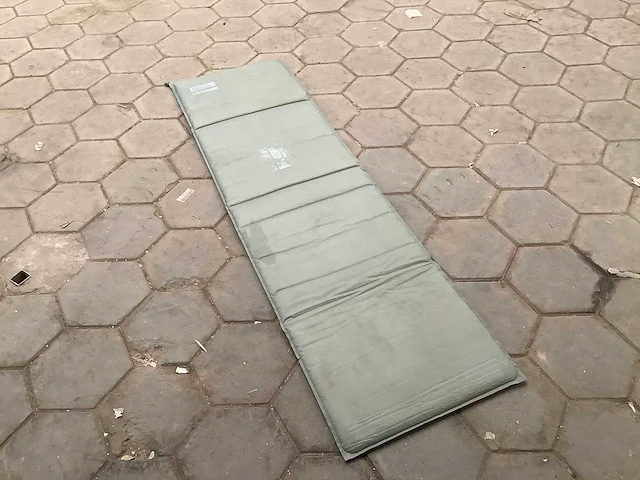 Self inflating sleeping mat (10x) - afbeelding 1 van  1