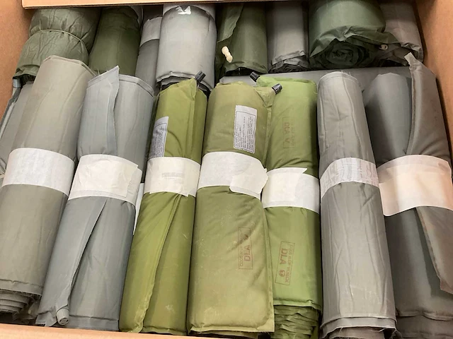 Self inflating sleeping mat (74x) - afbeelding 2 van  3