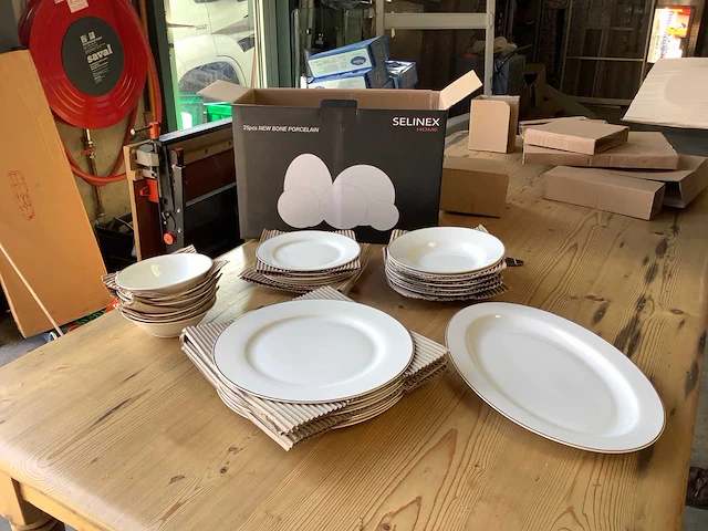 Selinex home porselein servies set - afbeelding 1 van  2