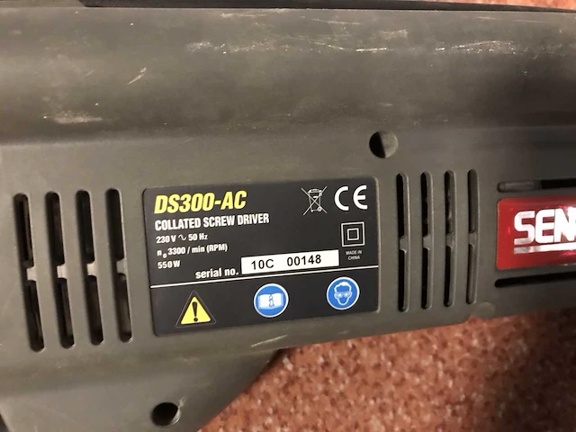Senco duraspin ds300-ac bandschroefmachine - afbeelding 6 van  7