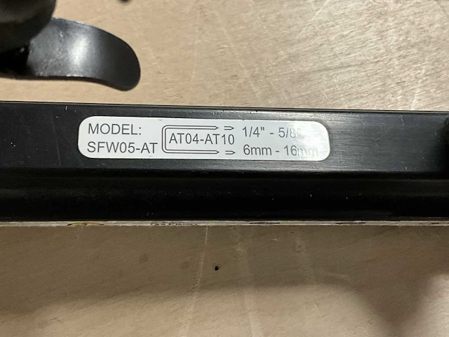 Senco finish pro 18mg pneumatische tacker (3x) - afbeelding 2 van  10