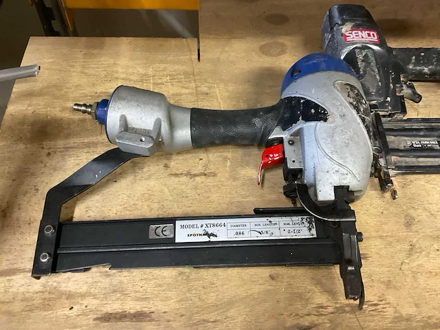 Senco pneumatische tacker divers (2x) - afbeelding 2 van  3