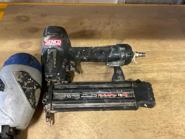 Senco pneumatische tacker divers (2x) - afbeelding 3 van  3