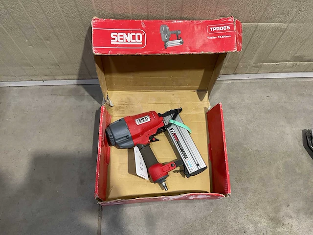 Senco tpro 65 pneumatische tacker - afbeelding 1 van  3