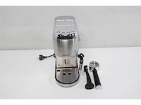 Sencor espressomachine, cappuccino en latte, koffiebonen, italiaanse pomp 20 bar en melkopschuimer - afbeelding 4 van  5