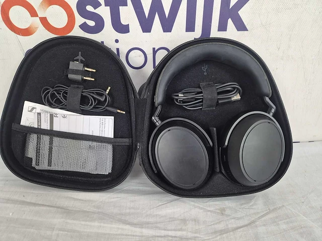 Sennheiser momentum 4 wireless - draadloze over-ear koptelefoon met noise cancelling - 60u batterij - snelladen – 4 microfoons - zwart - afbeelding 3 van  3