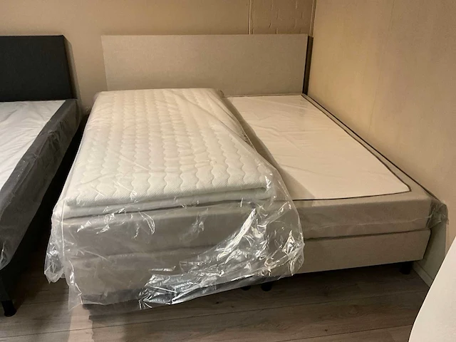 Sense boxspring - afbeelding 1 van  7