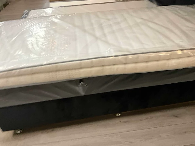 Sense geveerde boxspring - afbeelding 10 van  10