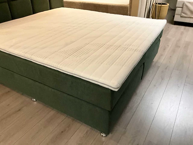Sense geveerde boxspring - afbeelding 3 van  9