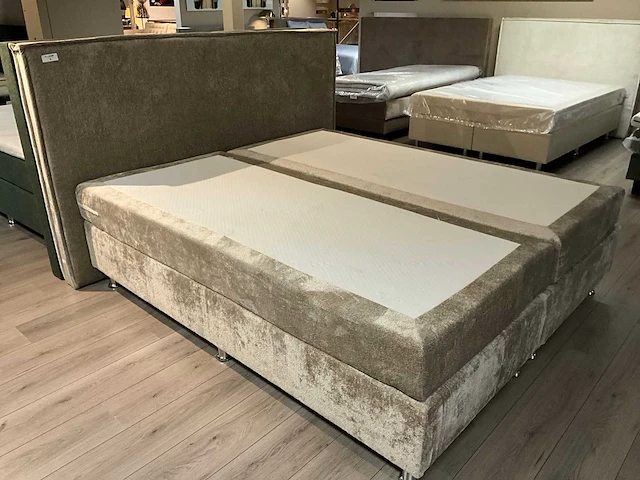 Sense geveerde boxspring - afbeelding 2 van  9