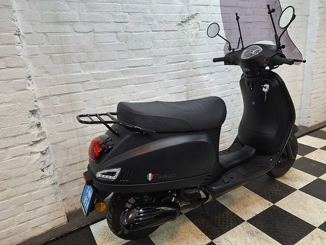 Senzo - 25 km snorscooter 4takt - rivalux s - scooter - afbeelding 5 van  7