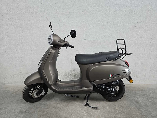 Senzo - bromscooter - rivalux - 4t 45km uitvoering fsb57v - afbeelding 1 van  7