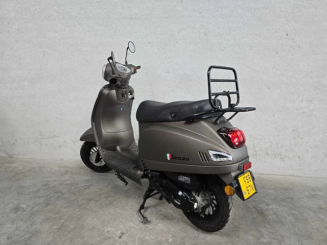 Senzo - bromscooter - rivalux - 4t 45km uitvoering fsb57v - afbeelding 6 van  7