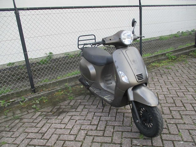 Senzo - snorscooter - rivalux - scooter - afbeelding 7 van  11