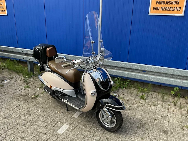 Senzo grande retro gt2 snorscooter - afbeelding 1 van  10
